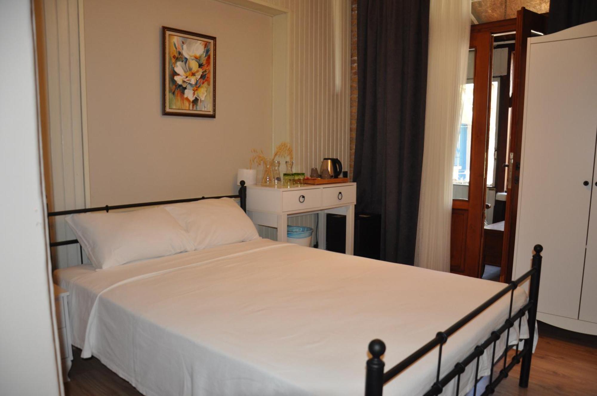 La Casa Carina Bed & Breakfast อันตัลยา ภายนอก รูปภาพ