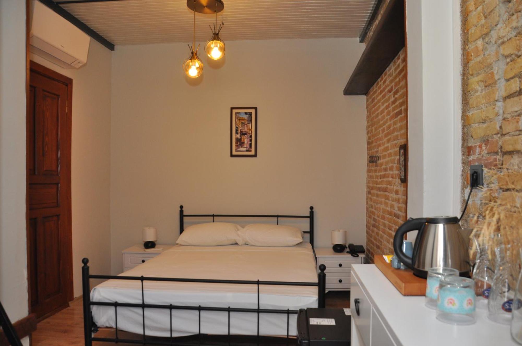 La Casa Carina Bed & Breakfast อันตัลยา ภายนอก รูปภาพ