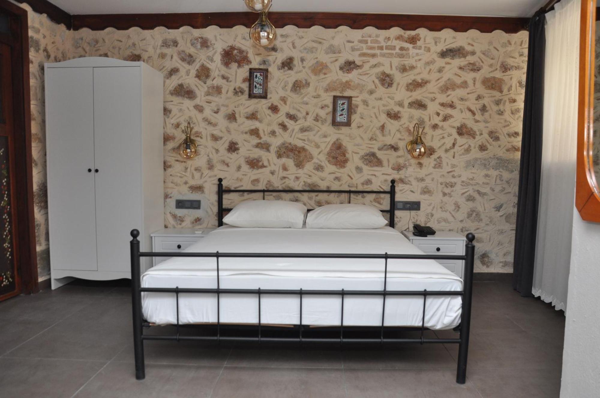 La Casa Carina Bed & Breakfast อันตัลยา ภายนอก รูปภาพ