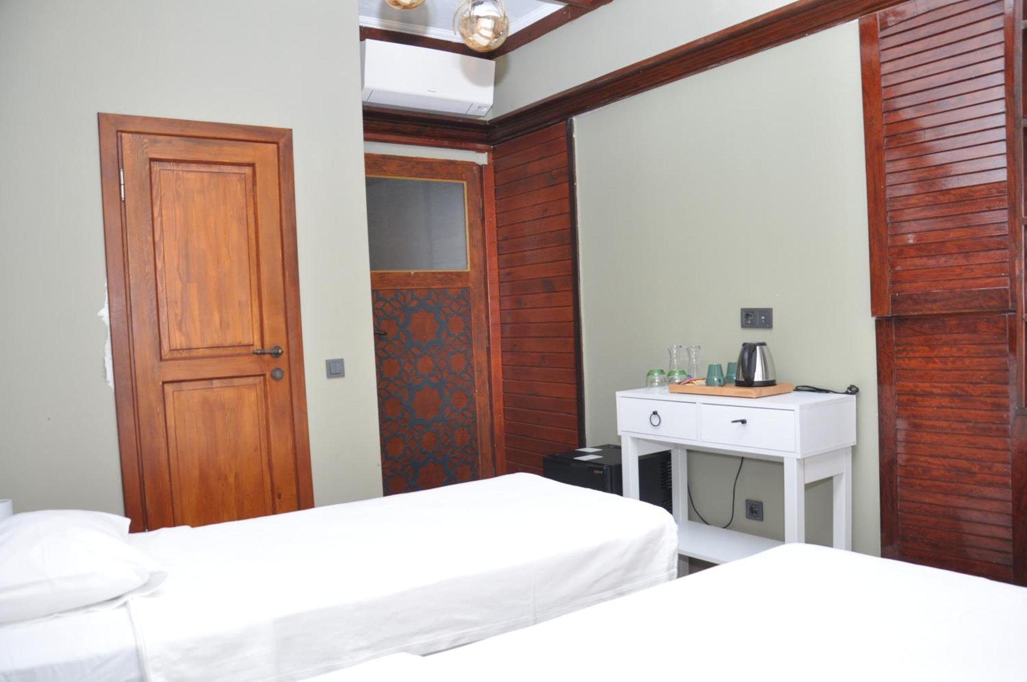 La Casa Carina Bed & Breakfast อันตัลยา ภายนอก รูปภาพ